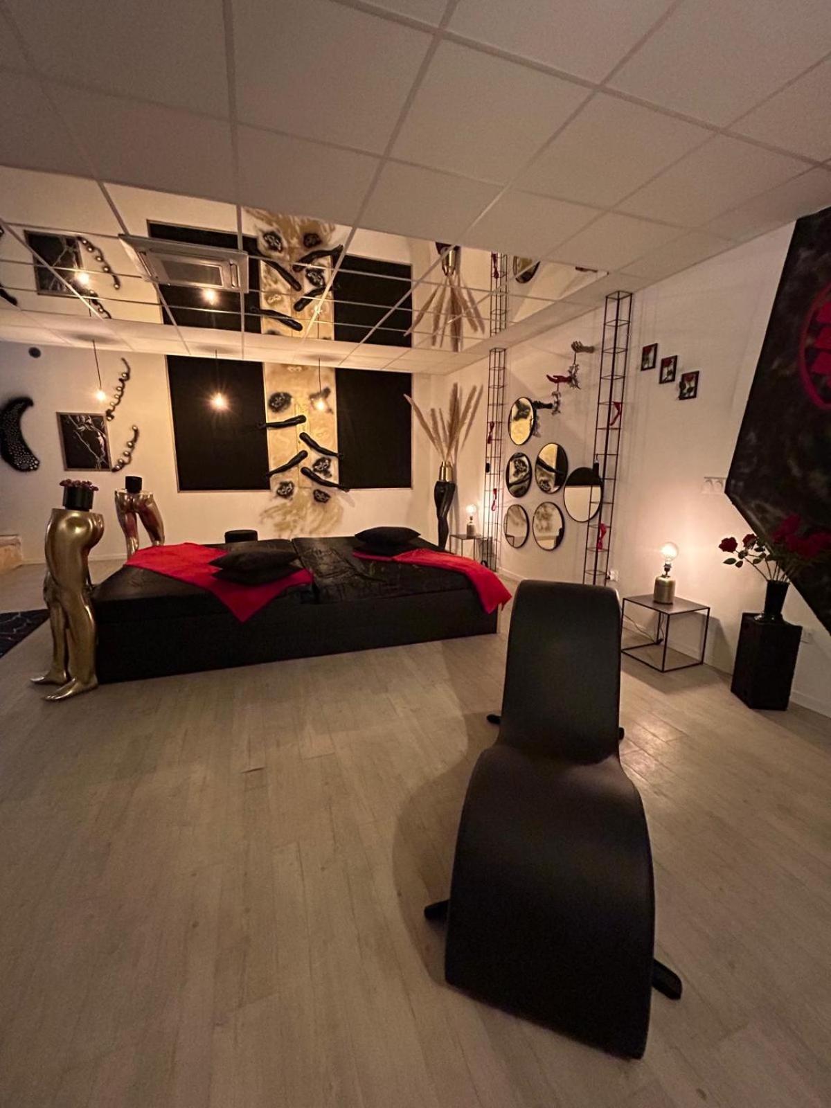 L'Escapade Sensuelle - La Love Room D'Épernay Eksteriør bilde
