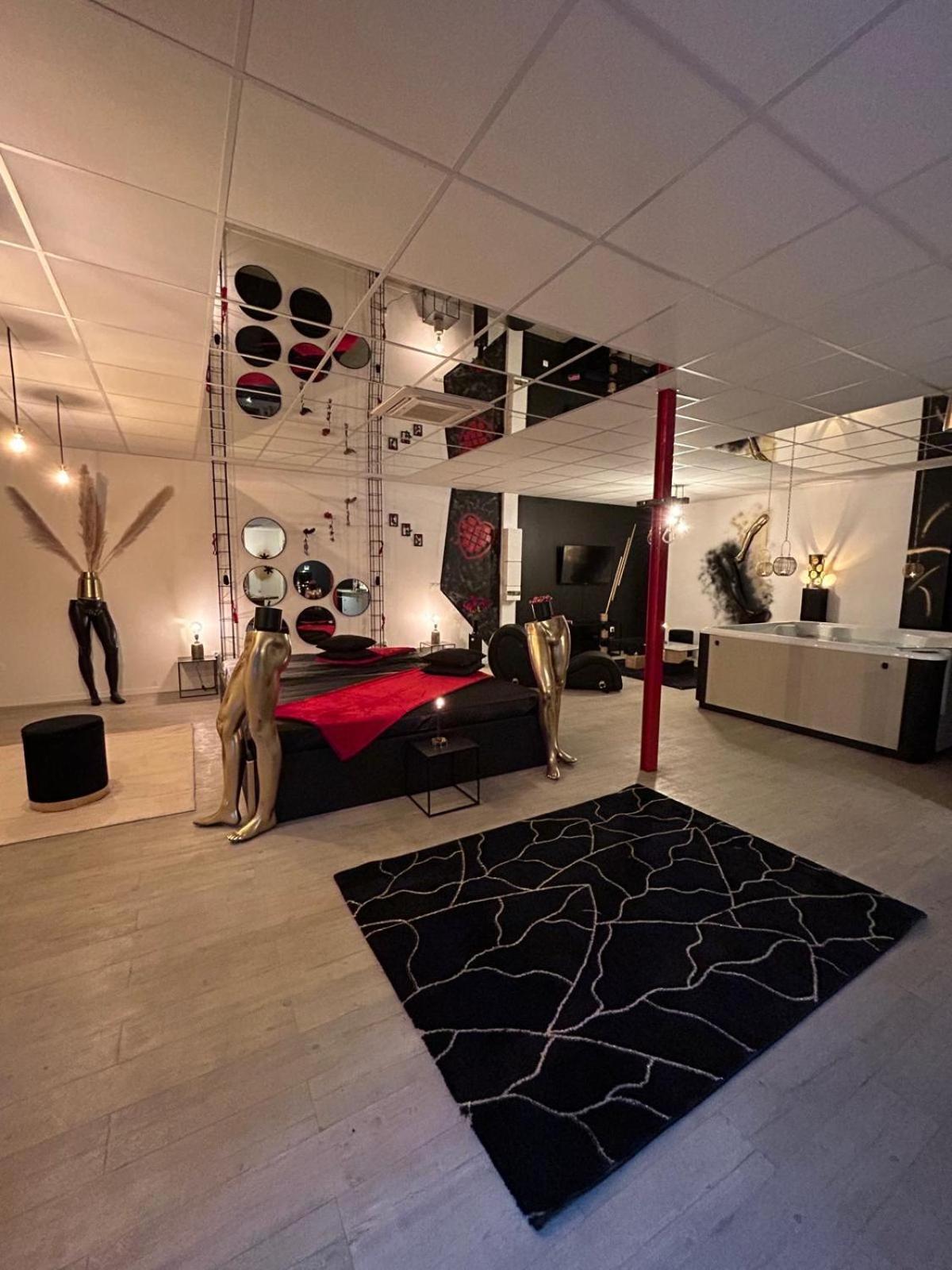 L'Escapade Sensuelle - La Love Room D'Épernay Eksteriør bilde