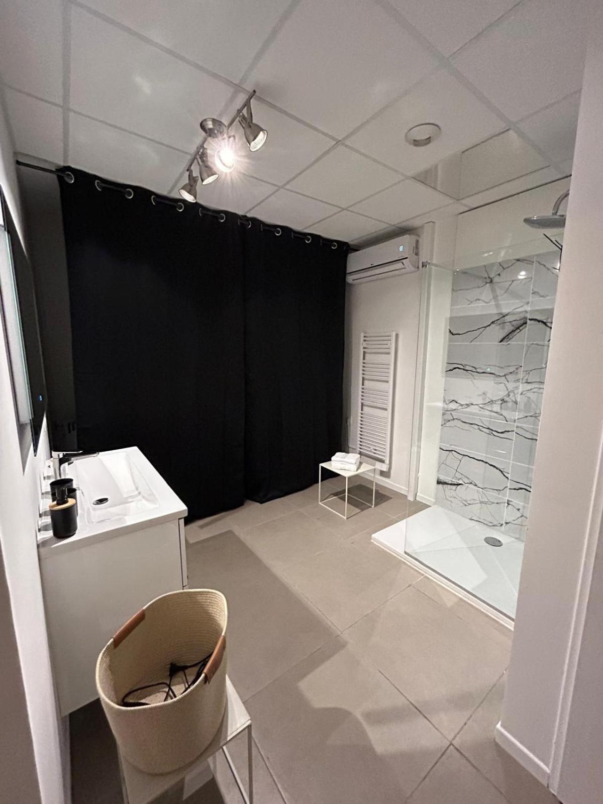 L'Escapade Sensuelle - La Love Room D'Épernay Eksteriør bilde