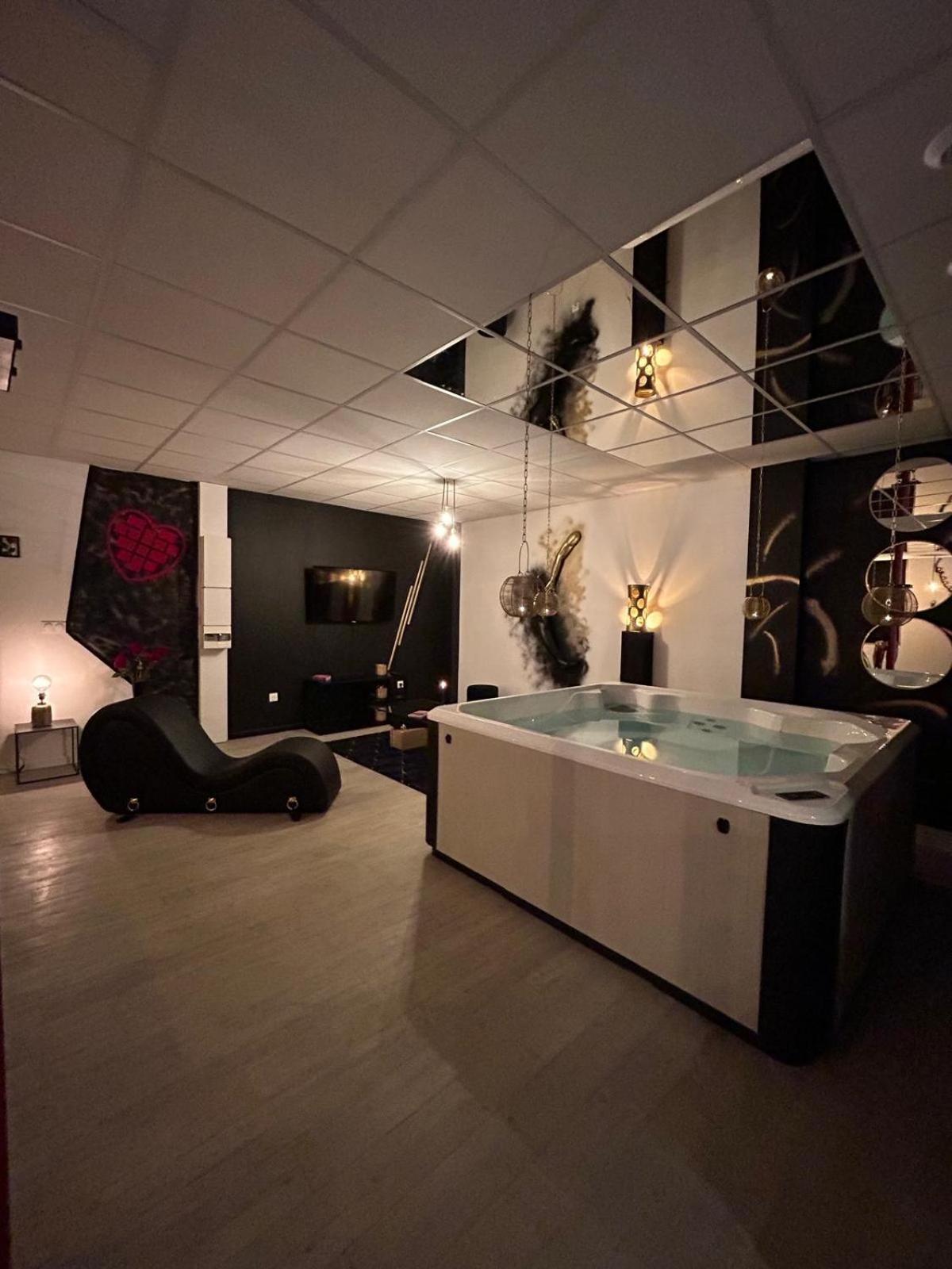L'Escapade Sensuelle - La Love Room D'Épernay Eksteriør bilde