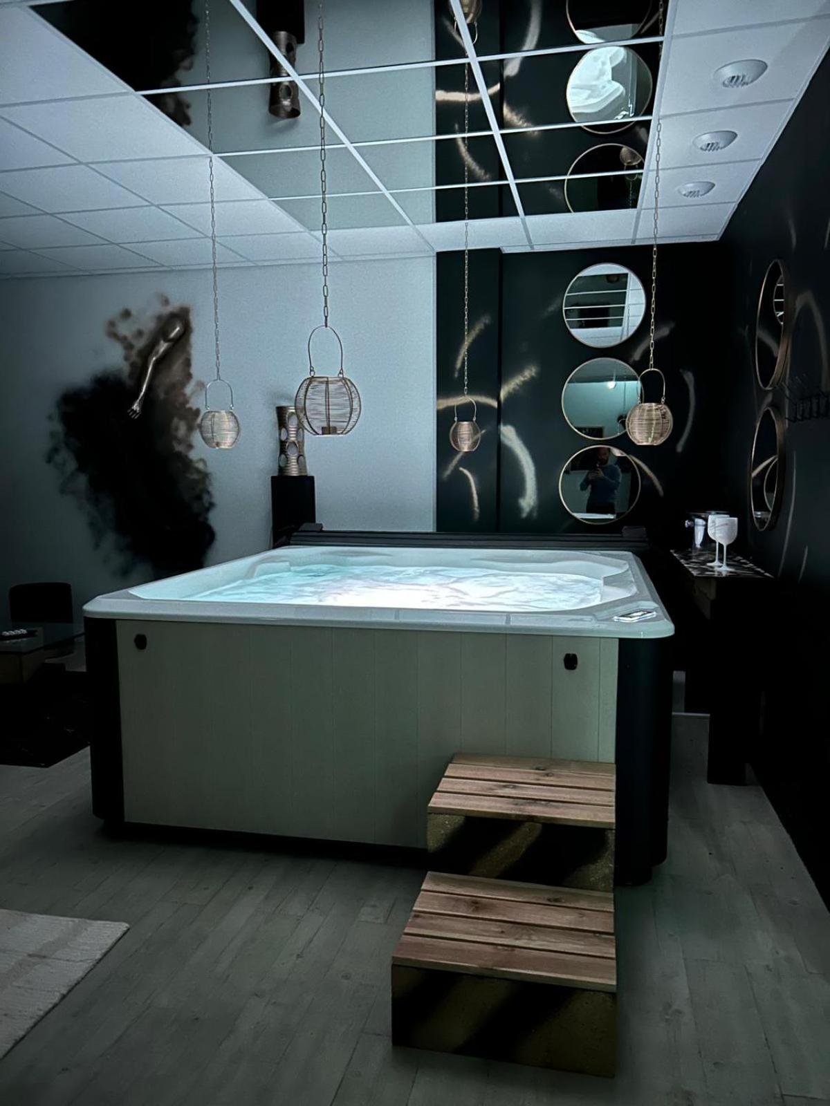 L'Escapade Sensuelle - La Love Room D'Épernay Eksteriør bilde